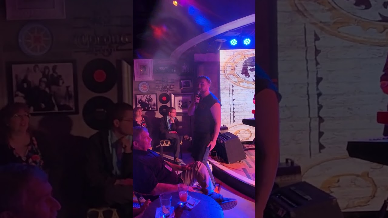 Singer Gets Up Close at Syd Norman's Pour House on Norwegian Prima