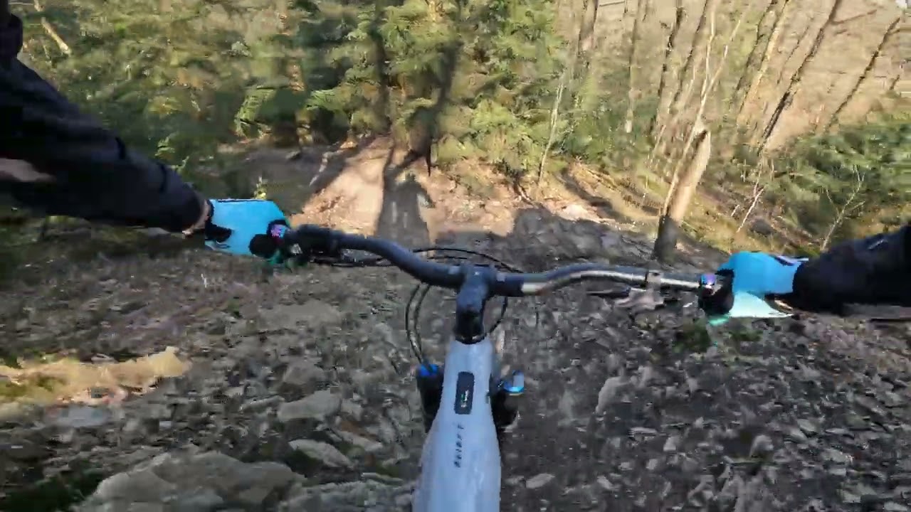 Bikepark Glüder mit den Battery-Boys | Crash | Enduro Locke | Giant Reign E+1 2022