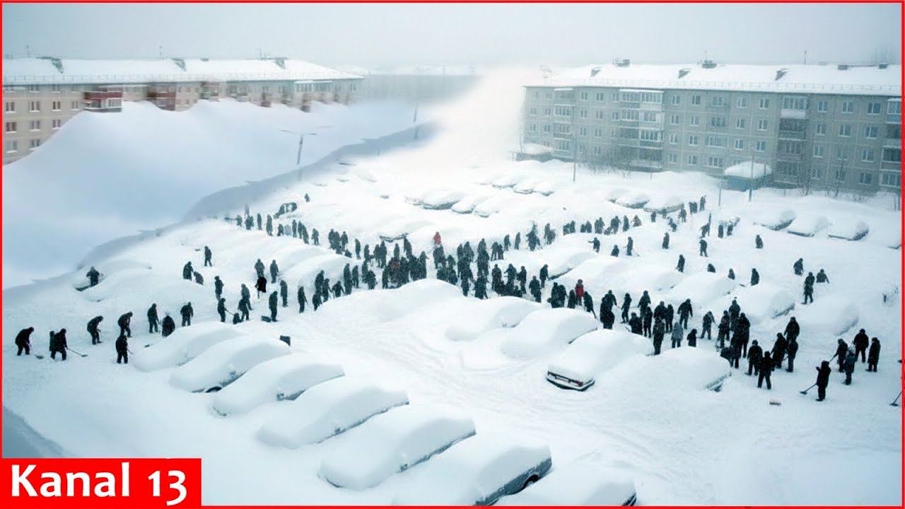 Heavy snowfall in Russia buries high-rise buildings –Residents carve out tunnels to leave homes