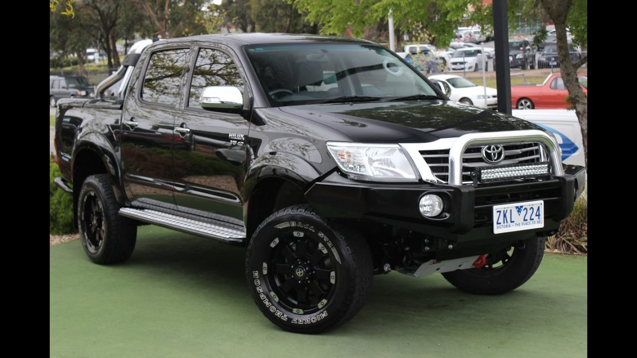 B5817 - 2012 Toyota Hilux SR5 Auto 4x4 MY12 Walkaround Video