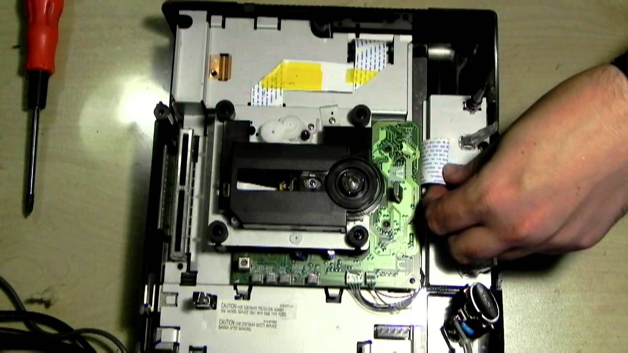 Lets fix a Sega Saturn, with lots of little problems.