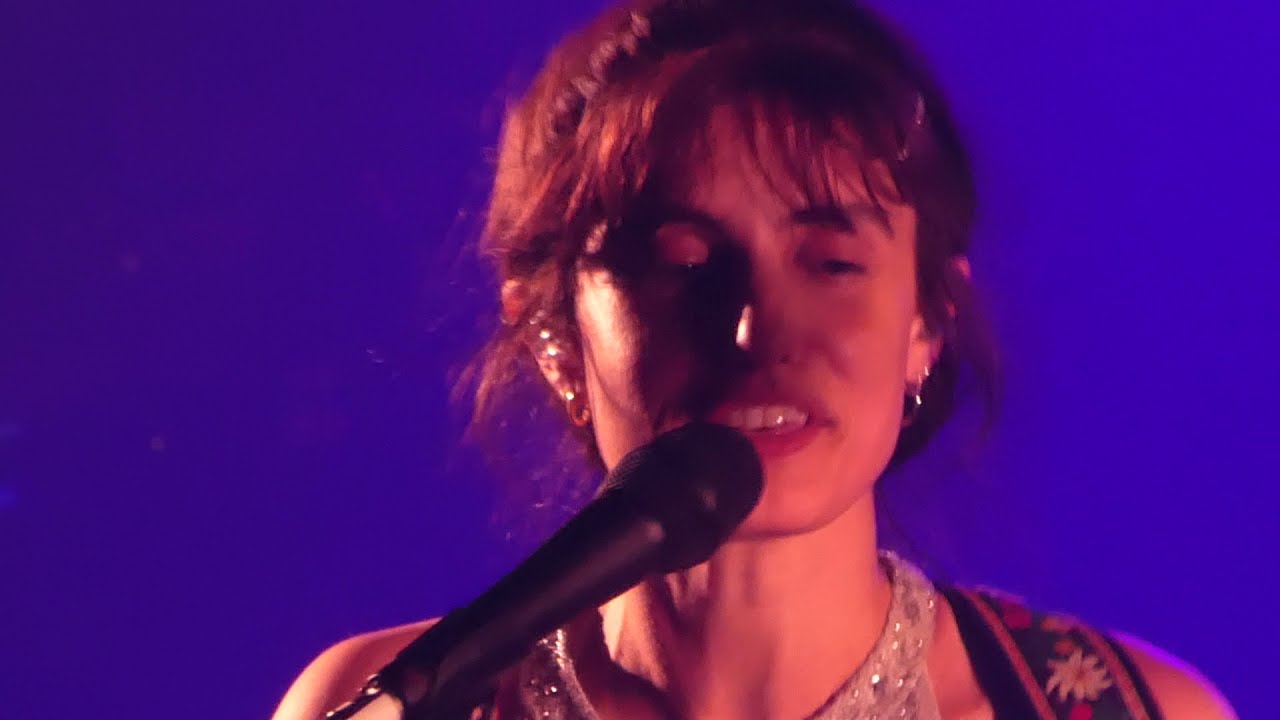 Lola Marsh Wishing Girl & You're Mine @Caf&eacute; de la Danse Paris 5/11/2021