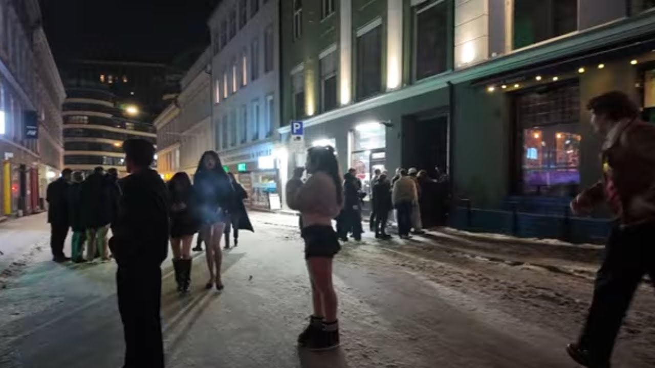 Oslo Crazy Nightlife Walk 🇳🇴 Bars,  Snow & Slippery City Streets | Norway 4K Night Tour 🇳🇴🇳🇴