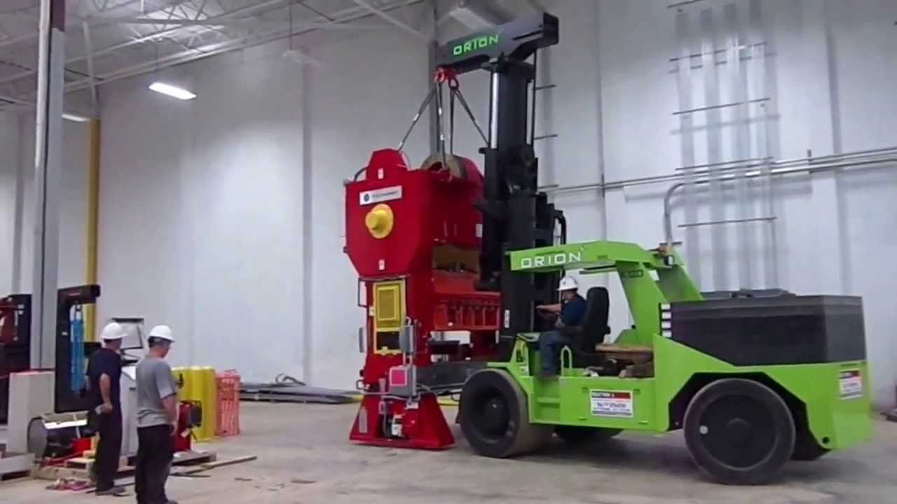 Moving a Press with our 120,000 Orion Forklift #rigging