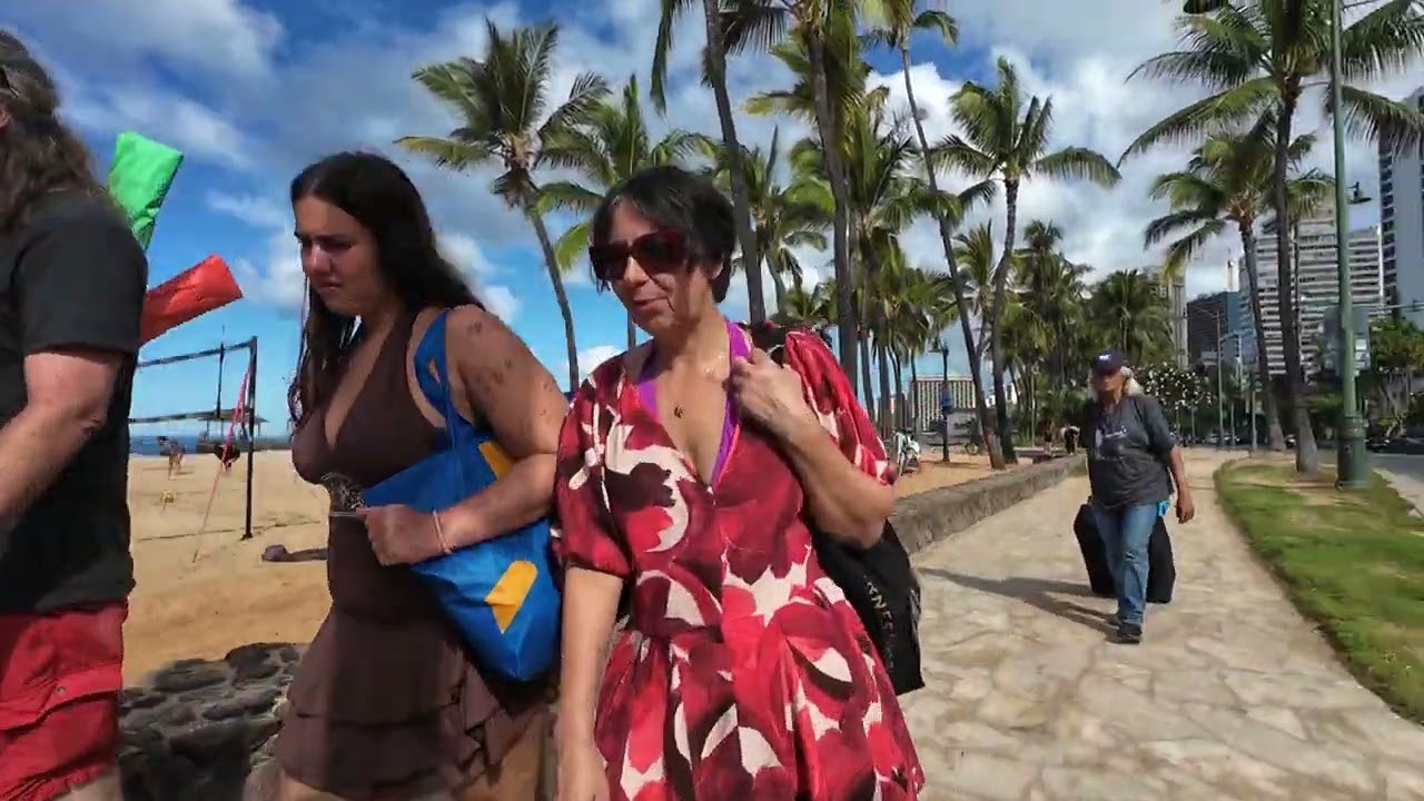 Walking Waikiki Aquarium to Police substation September 24, 2025 (a bit empty on a Thursday)