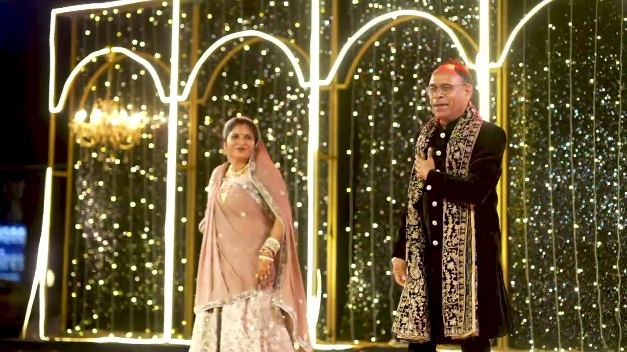 Golden Era Vibes ✨ Groom’s Parents Dance on Timeless Bollywood Classics