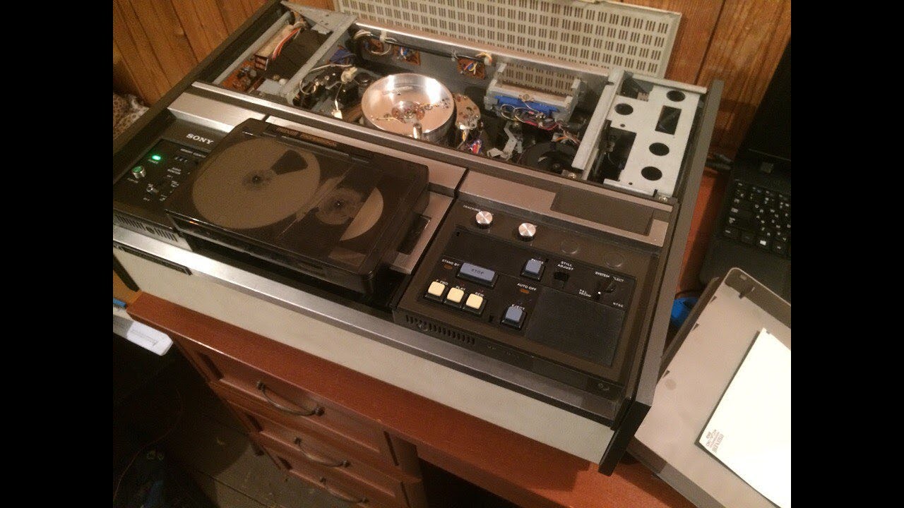 SONY VP-2031 ВИДЕОПЛЭЙЕР ФОРМАТА U-MATIC