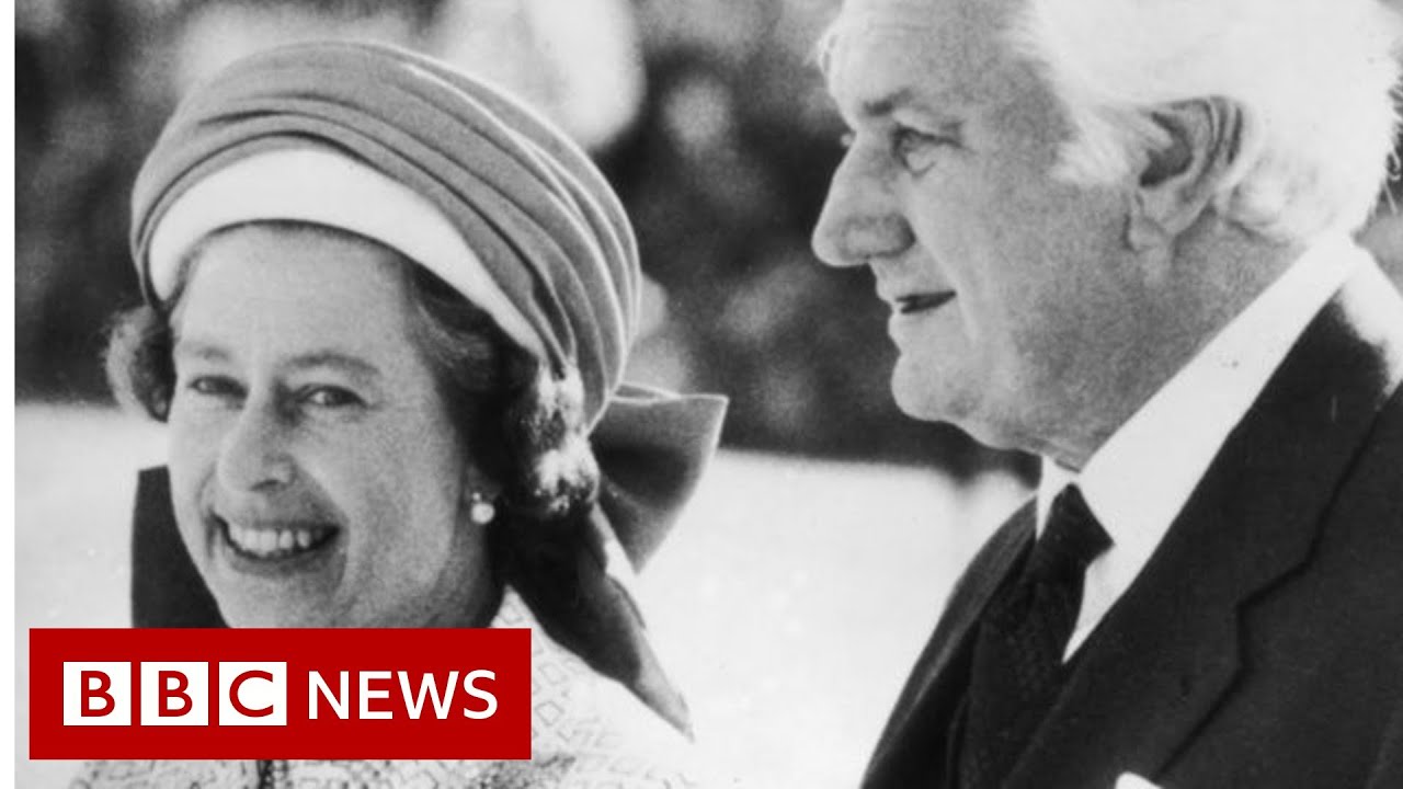 Letters show Queen not told in advance of Australia PM's sacking - BBC News