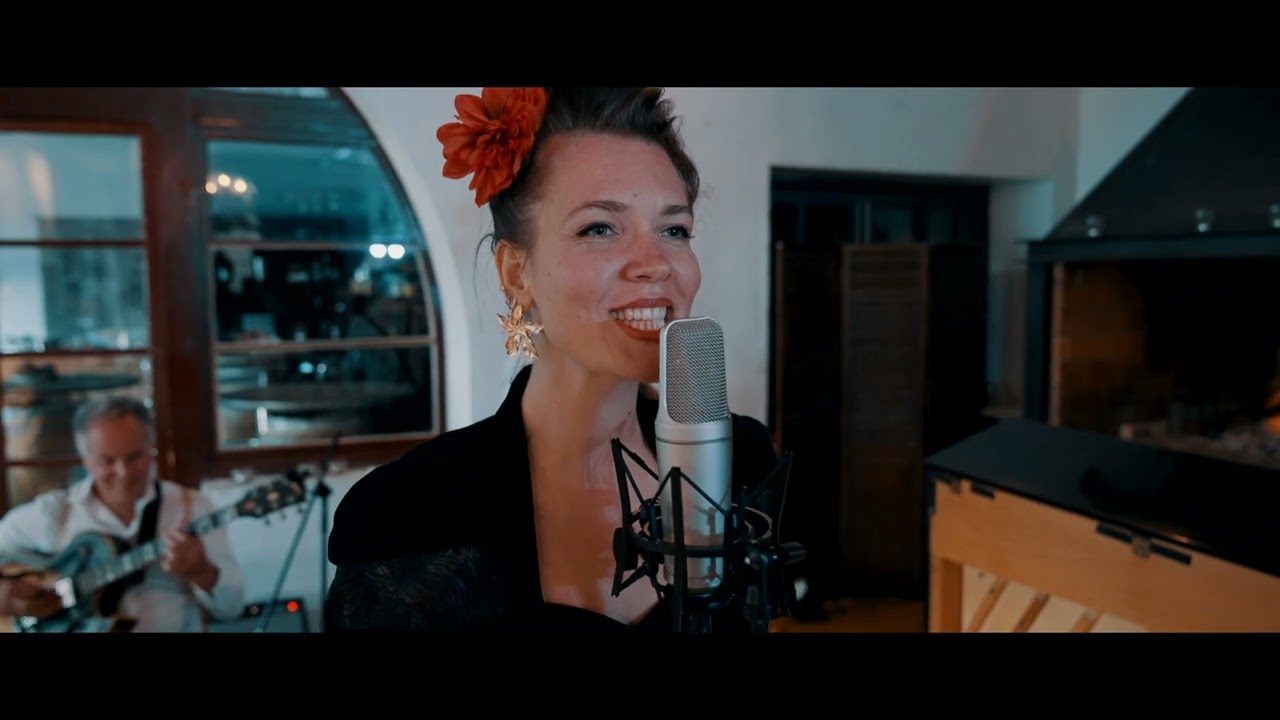 Marla & The Cool Chicken - Shoo Fly Pie (Gallop-Wood)