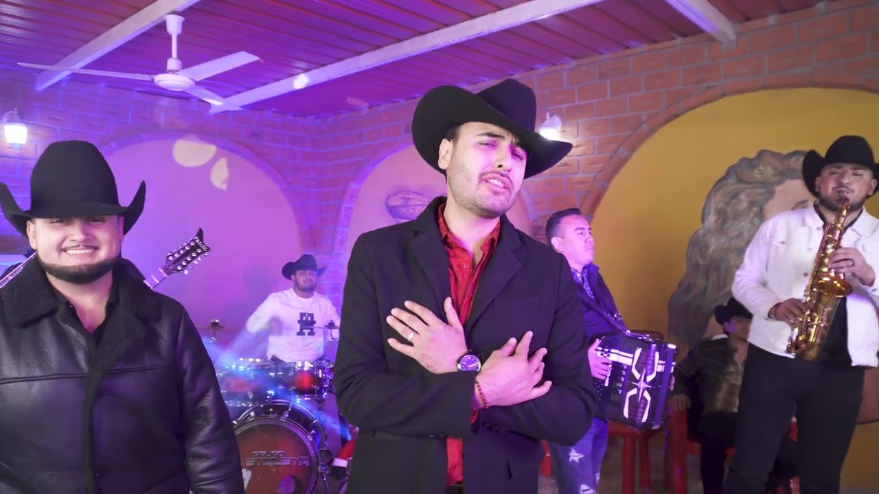 Grupo La Etiqueta ft La Fiera de Ojinaga - Pino Verde (Video Oficial)