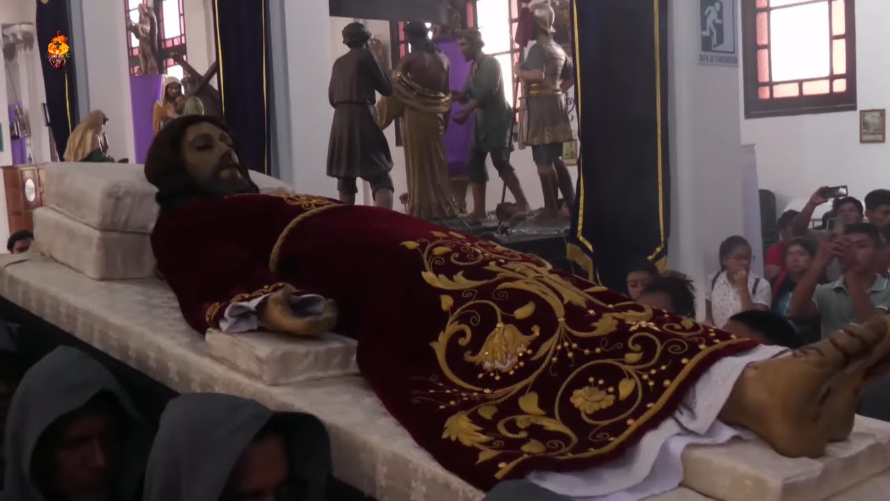 SEÑOR SEPULTADO DEL CALVARIO Solemne Traslado Miércoles Santo 2024
