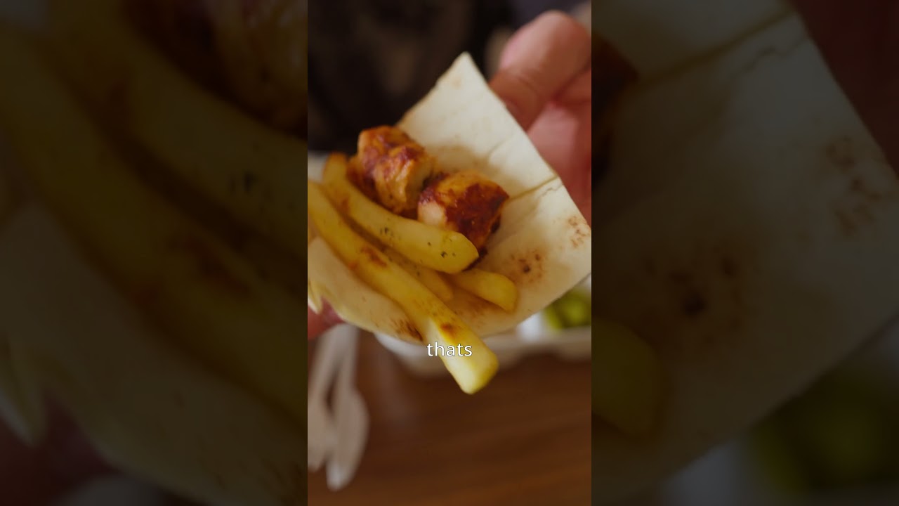Trying restaurant food in Bangui, Central African Republic 🇨🇫