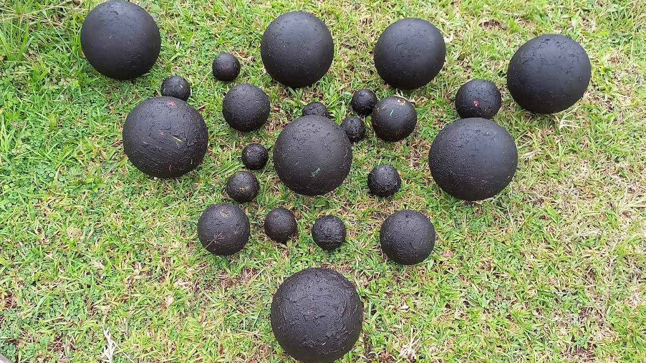 Menemukan bola kotor berlumpur ! bola sepak, bola basket, bola emoji, bola besar, bola warnawarni