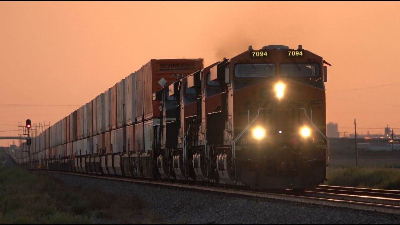 High Speed Action, ATSF and More! [Railfanning] BNSF Panhandle Subdivision - August 2022 (Texas)