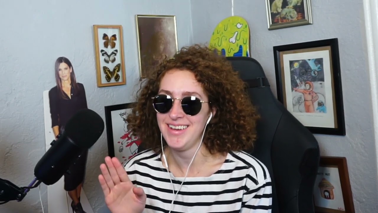 THIS GAME SEEMS HARD! | Speedrunning Elden Ring by summoning gamers to fight all my bosses for me.