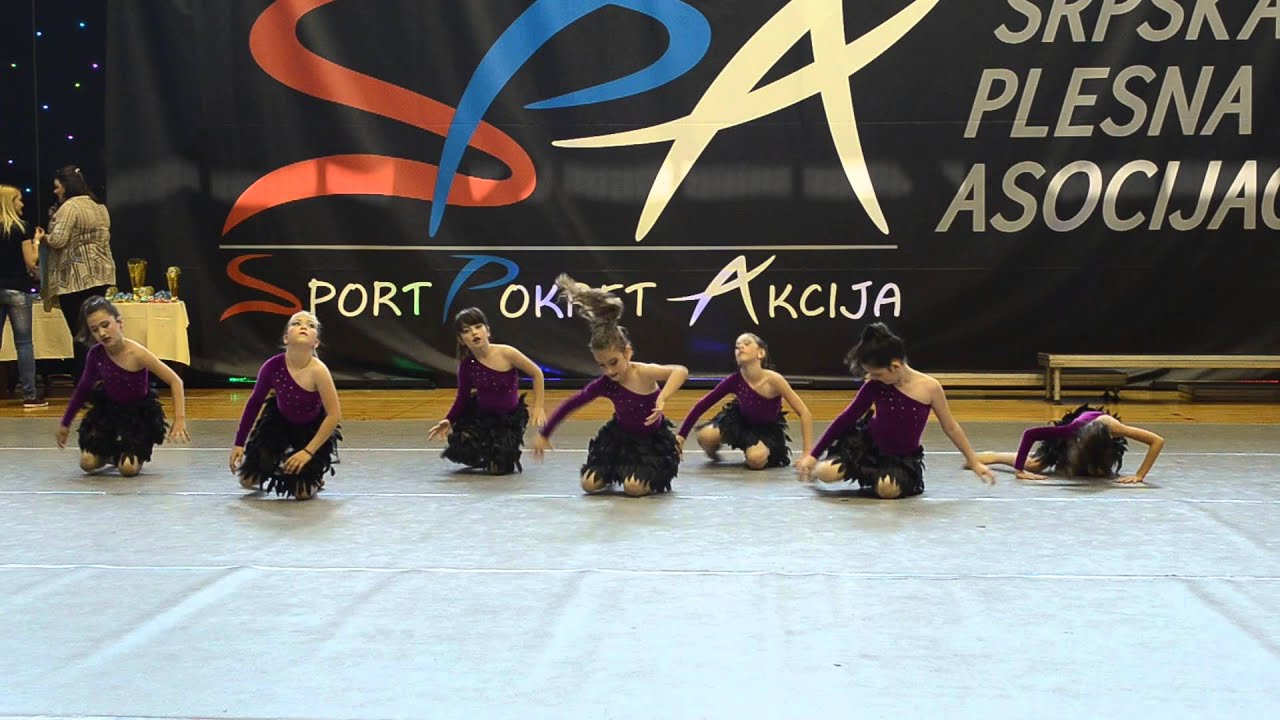 Play dance studio, Becej  2015, jazz dance group children