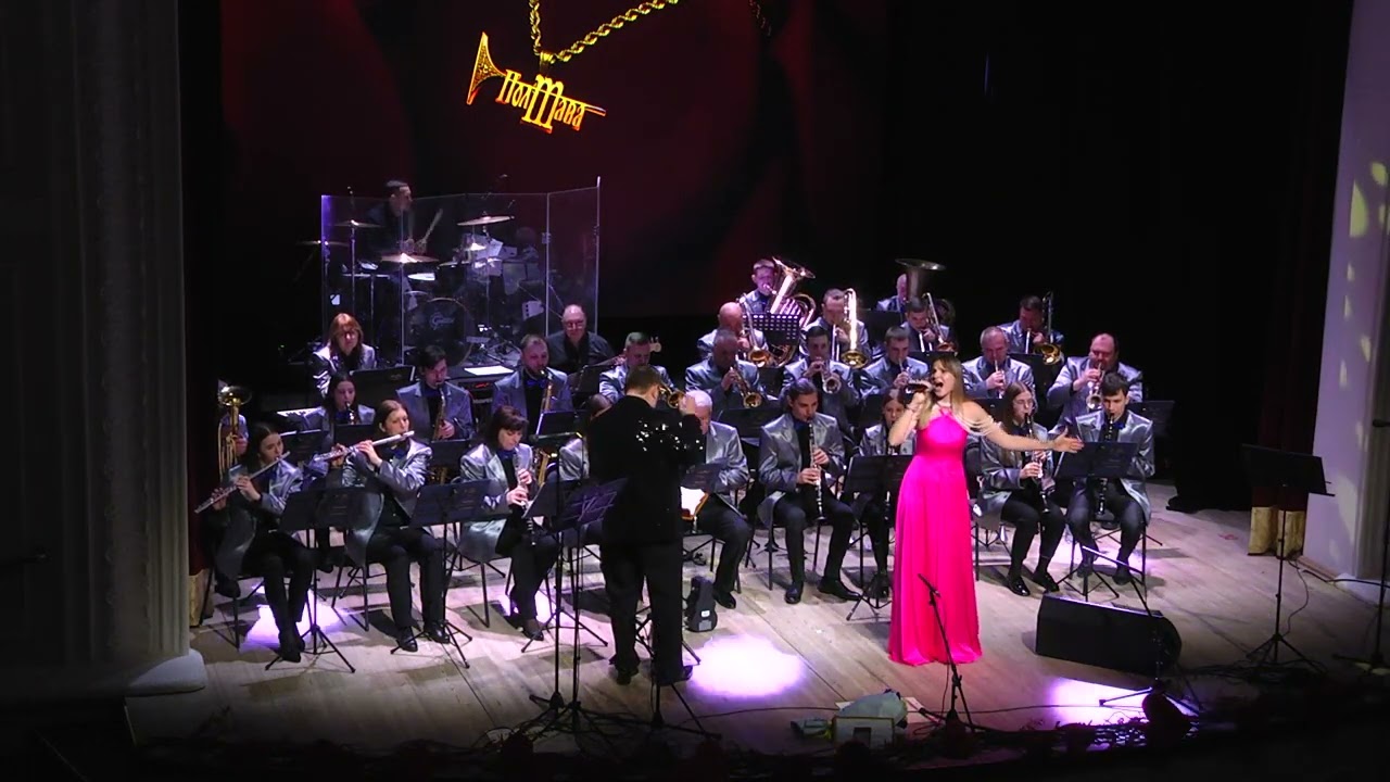 Міський духовий оркестр «Полтава» – «Намалюй мені ніч» (сл. Микола Петренко, муз. Мирослав Скорик).