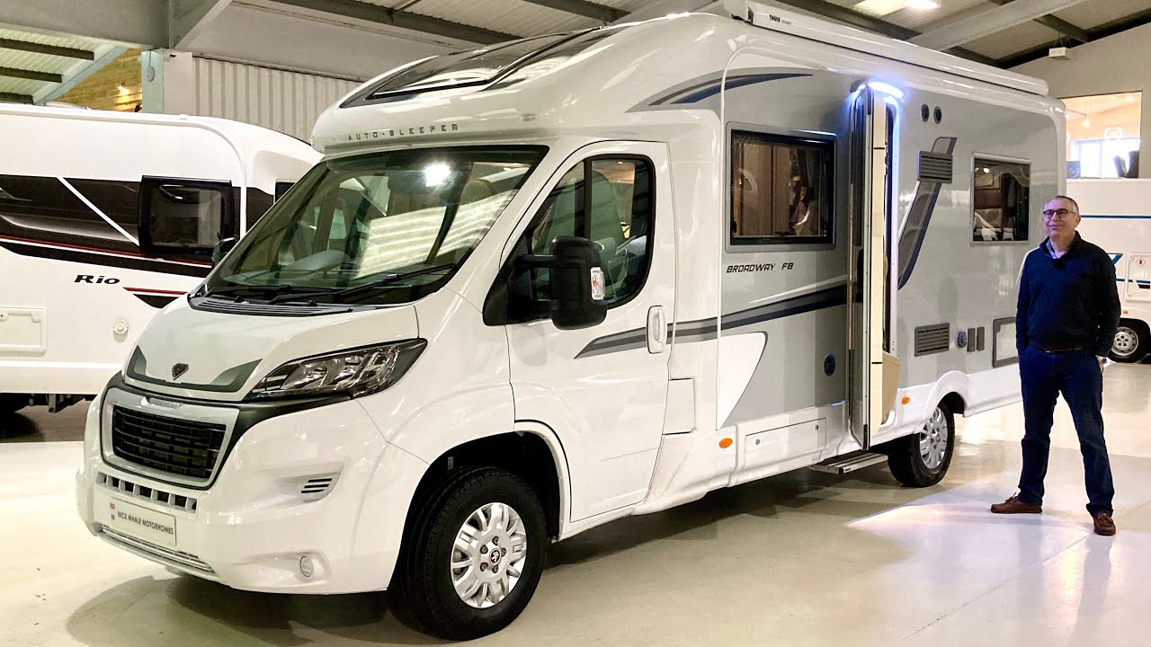 Автодом за 67 500 фунтов стерлингов: Auto-Sleeper Broadway FB