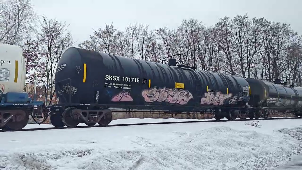 First CSX M427 with DPUs?! Clinton MA 