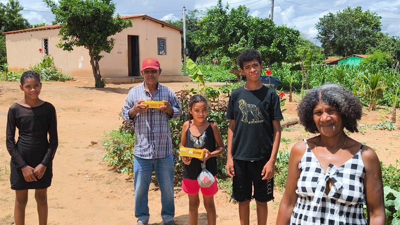 DONA KINOR E FAM&Iacute;LIA EST&Atilde;O ANSIOSOS PRA CHEGADA DE JULINHA NO SERT&Atilde;O PERNAMBUCANO.