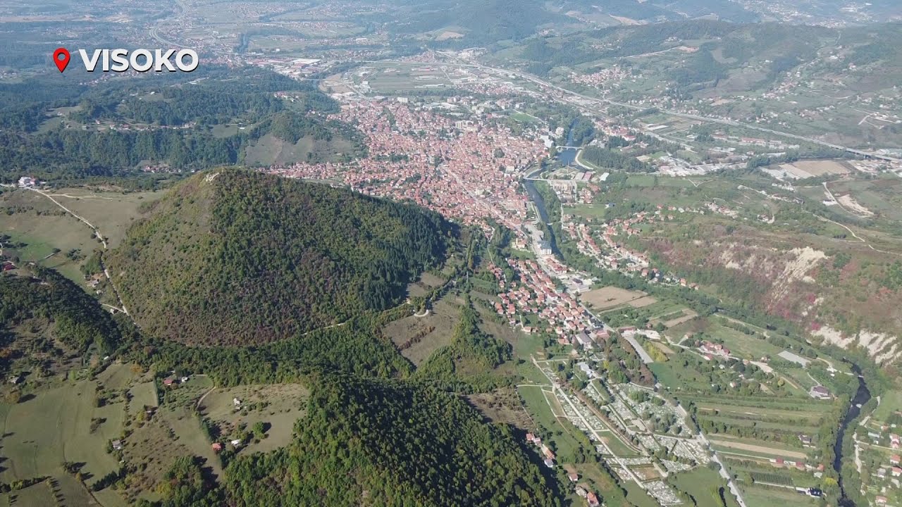 Dolina bosanskih piramida iz vazduha: Uživajte u prizoru koji ostavlja bez daha