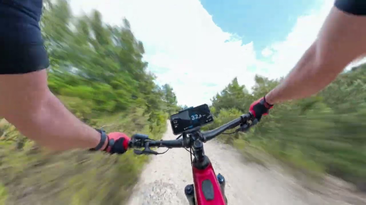 Whistle B-Rush A7.4 - Cala Gonone enduro - Dalla montagna al mare - Test Insta360 x4 - video 16 - 9