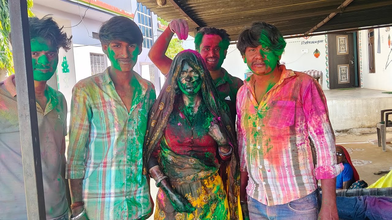 #चारों_देवर_ने_भाभी_जी_से_खेली_रंगों_से_होली #happy_holi @poojasamaymeena #poojasamay 