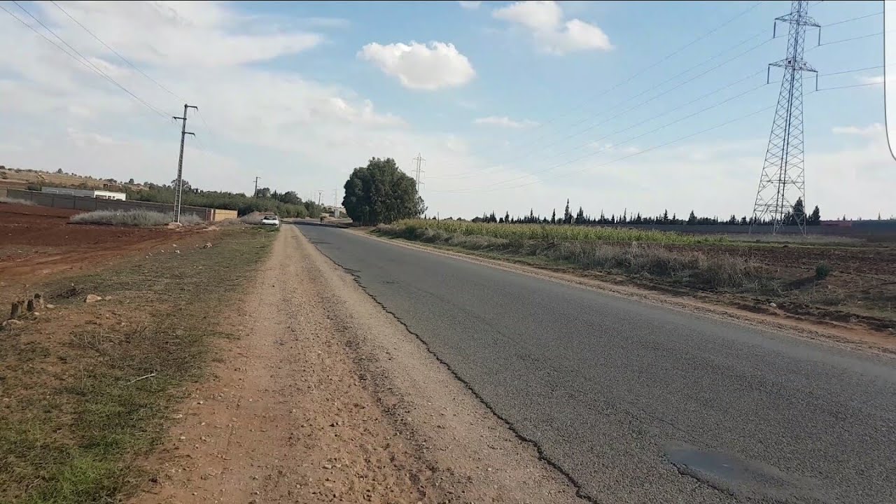 على الكودرون الرئيسي أرض للبيع 4000 مترو موقع رائع بنواحي اولاد حمدان إقليم الجديدة