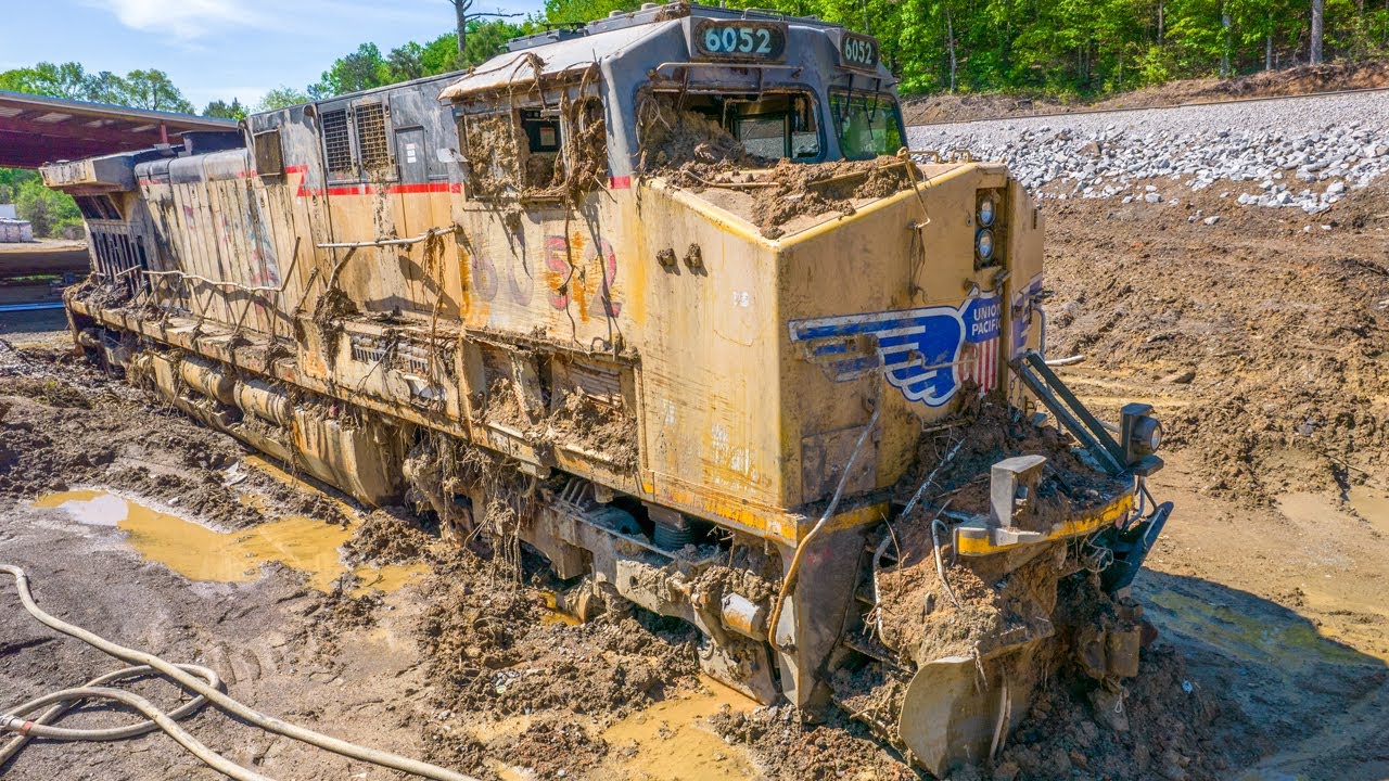 Muddy DERAILMENT