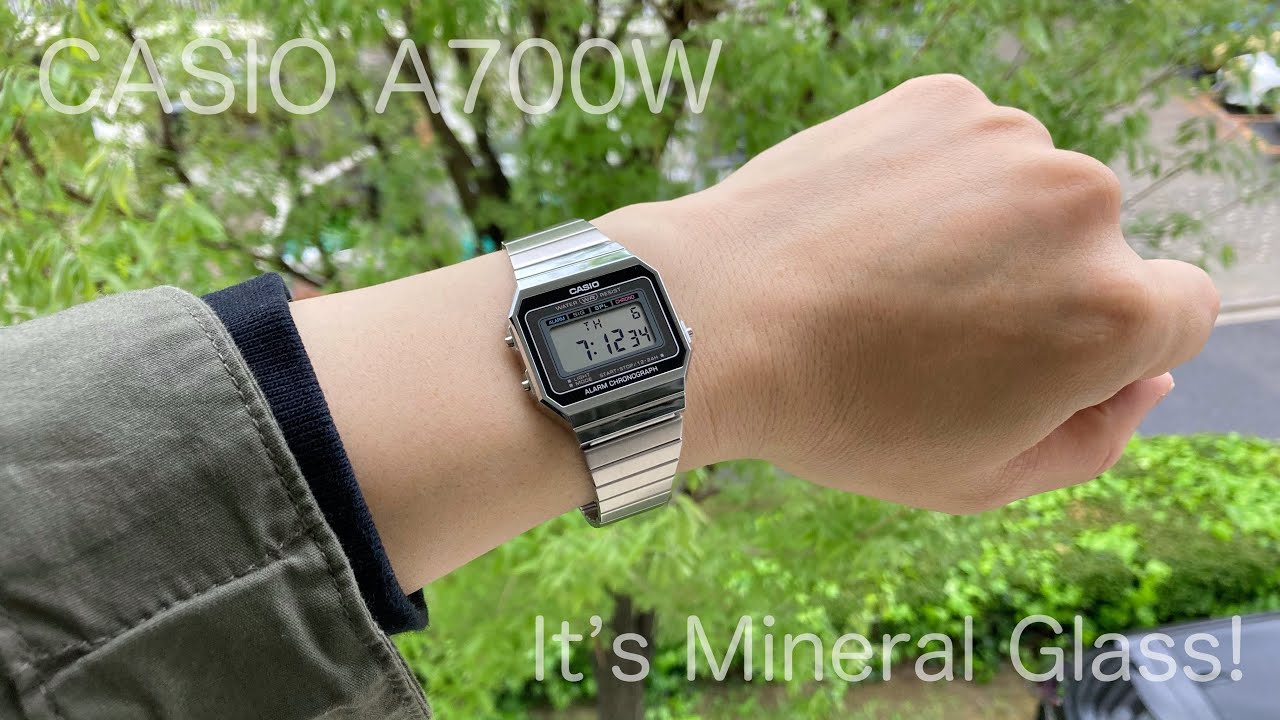 シックな配色にエレガントな造形。待望のガラス製風防のチープカシオ！超薄型CASIO A700W-1A