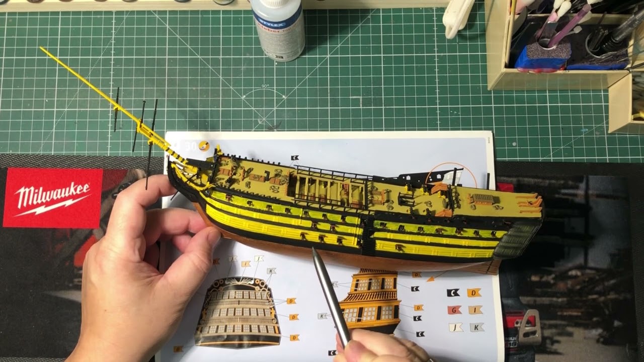 Revell - H.M.S Victory