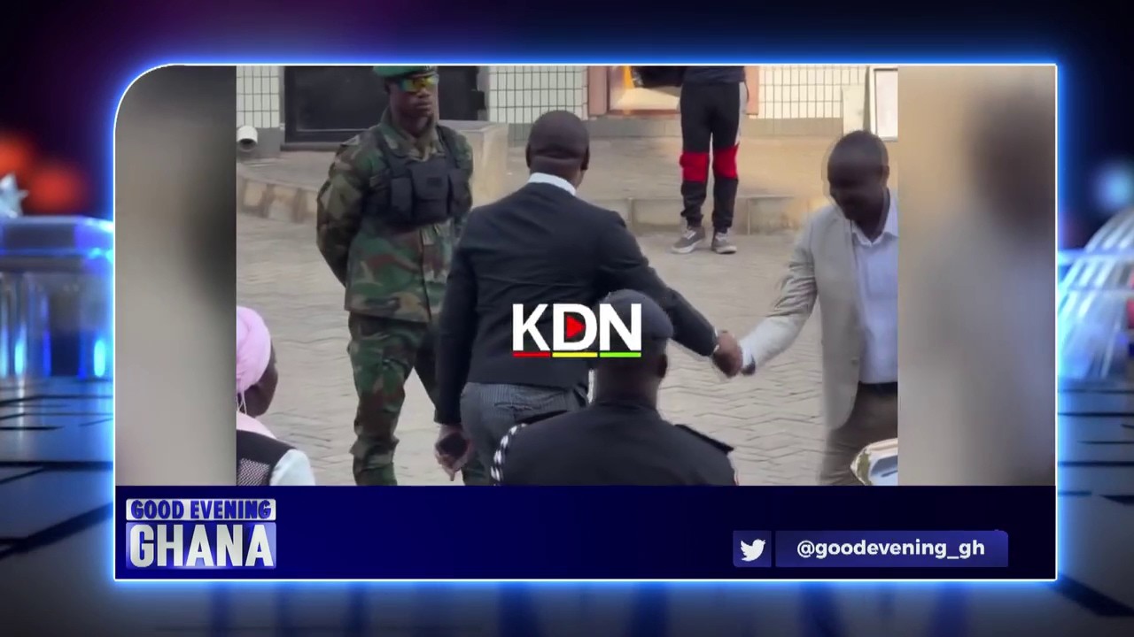 Заместителя генерального прокурора, судью Срема Саи, теперь охраняют солдаты и полицейские.