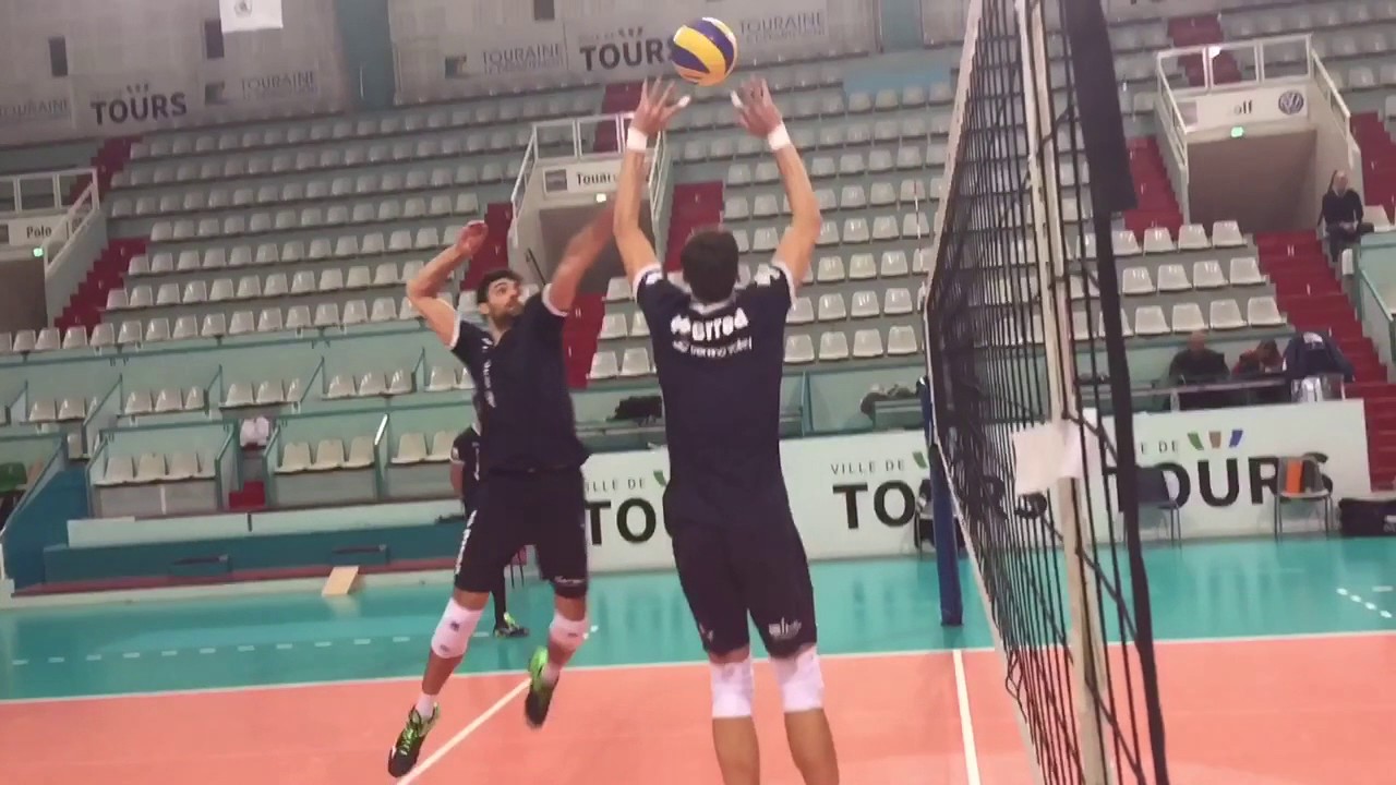 Tours, allenamento prima della Finale di CEV Cup (real audio)