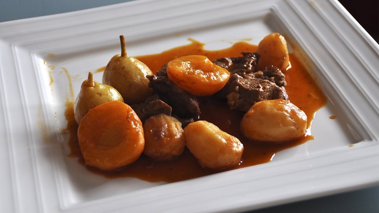 Estofado de Ternera con Albaricoques y Peras de San Juan | Recetas Mallorquinas