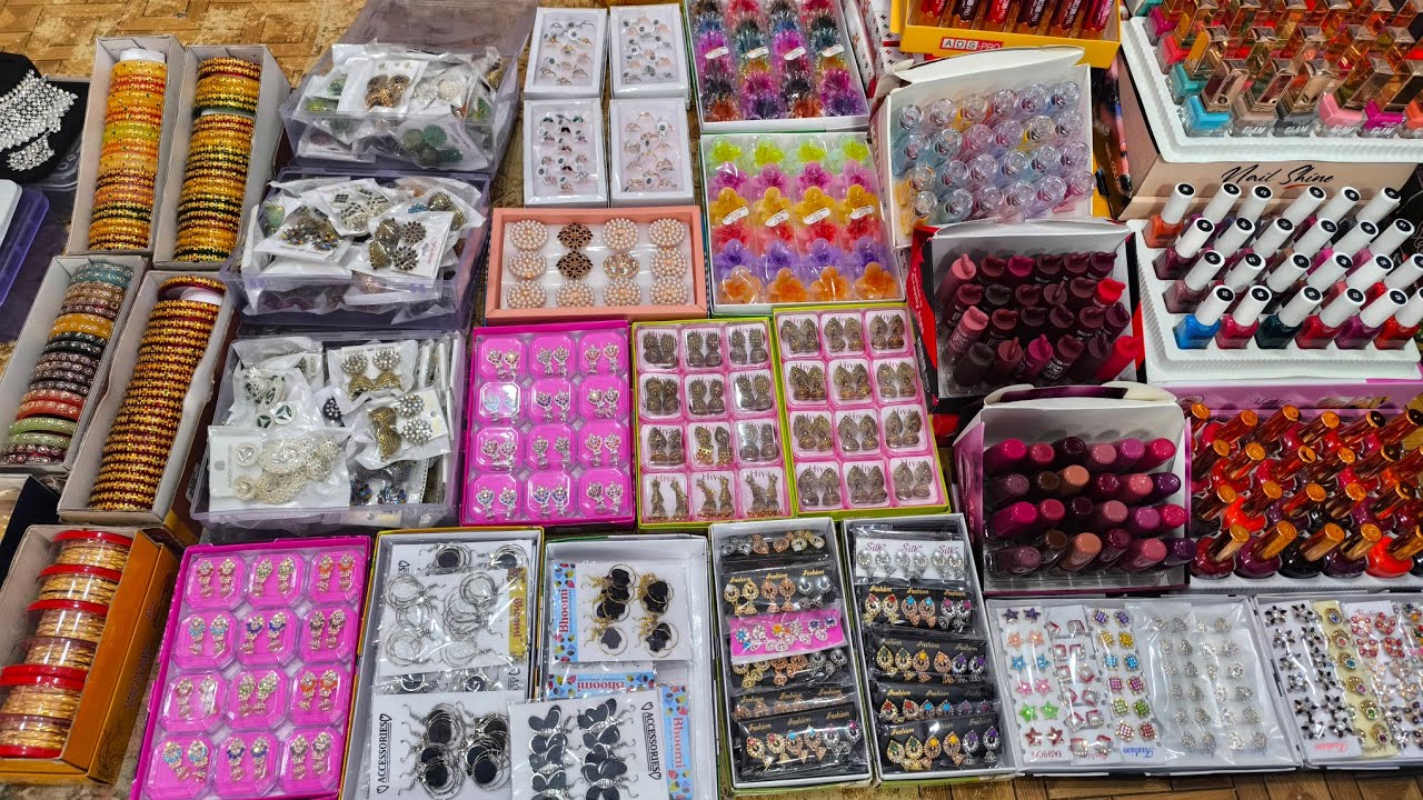 10000 पर लगाकर बिजनेस स्टार्ट करें Cosmetic and Jewellery Wholesale Market Sadar Bazar Delhi