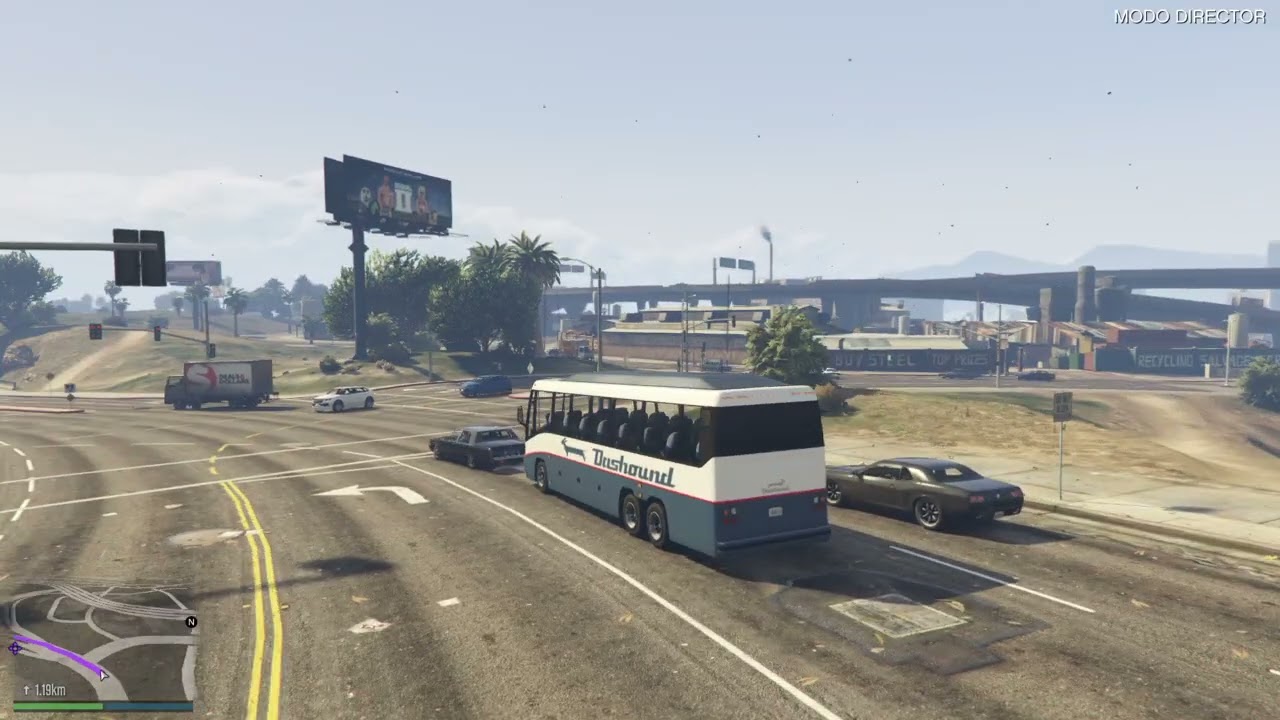 BUS DASHOUR CIRCULANDO A AEROPUERTO INTERNACIONAL