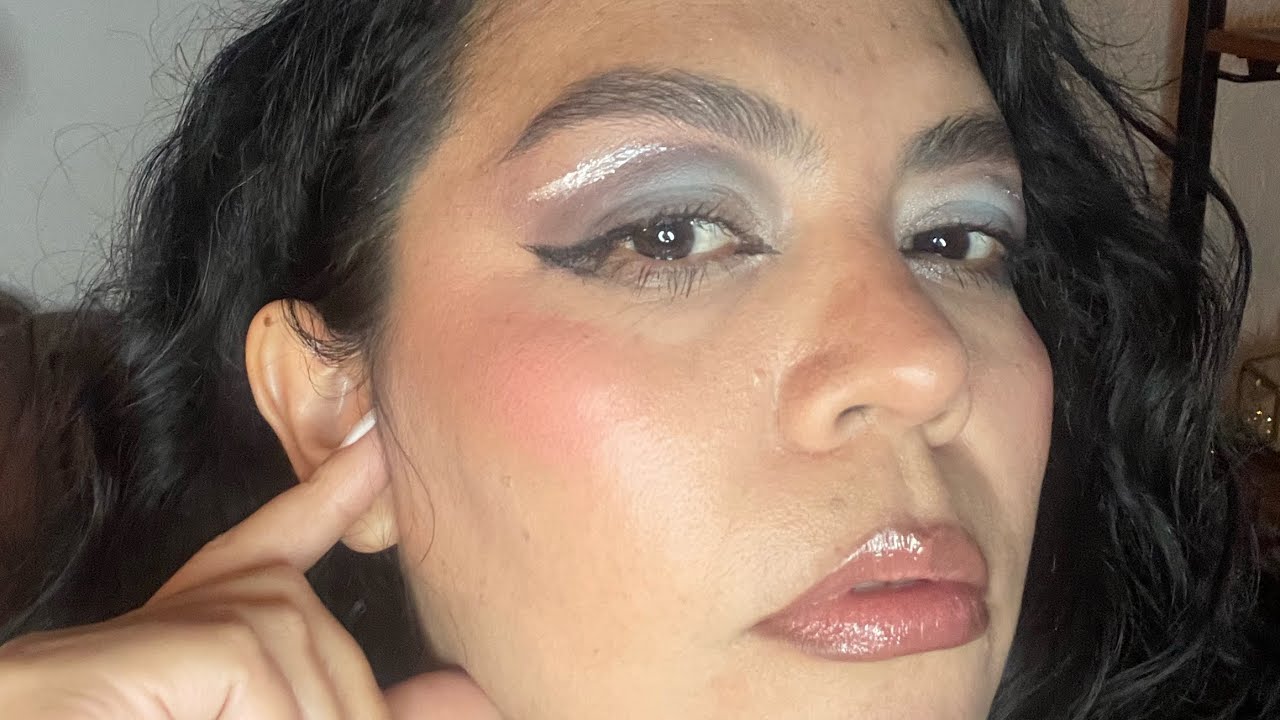 Baby blue, grises y plateado para empezar el año
