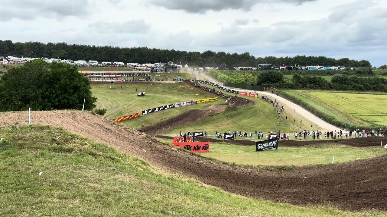 MX2 Matterley Basin race 1 start 2025