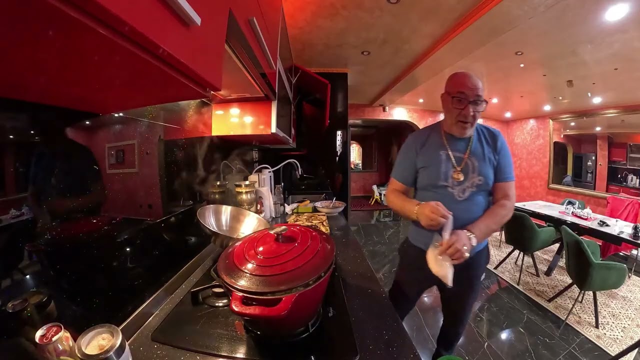 HIRIBE PANE CUMPARATE DIN IARA DE LA MICUTU