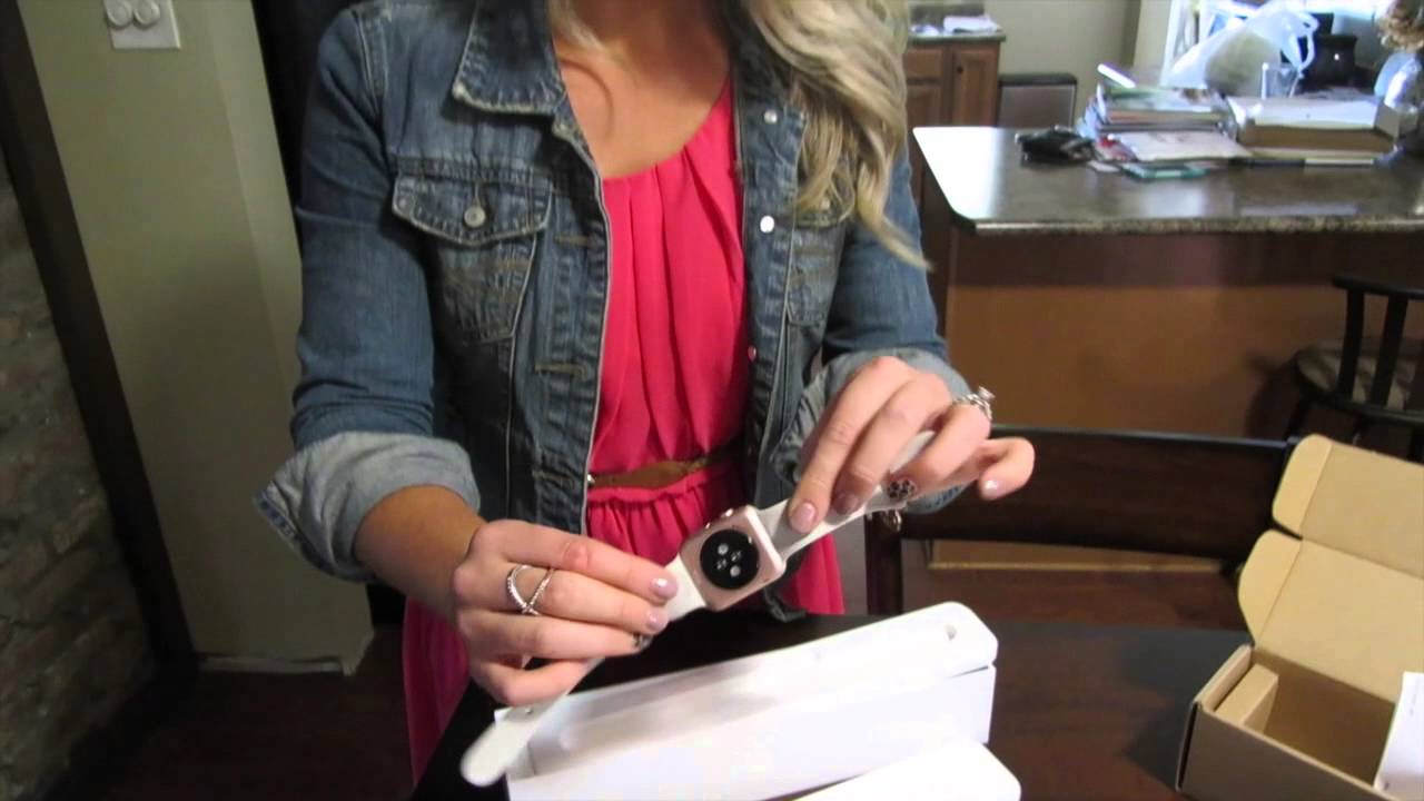 NEW Apple Watch Sport in ROSE GOLD Unboxing