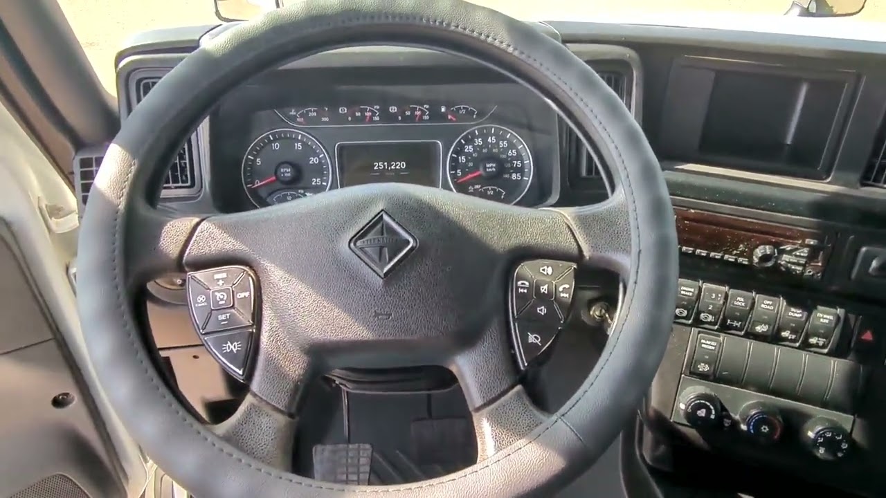 2019 INTERNATIONAL LT For Sale