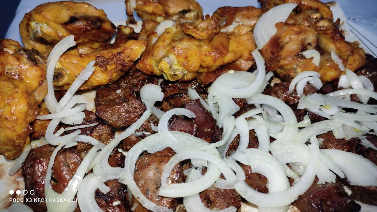Шашлык из куриных бёдрышек и печени. Быстро, вкусно и детям очень нравится. Buddibi və ciyər kababı