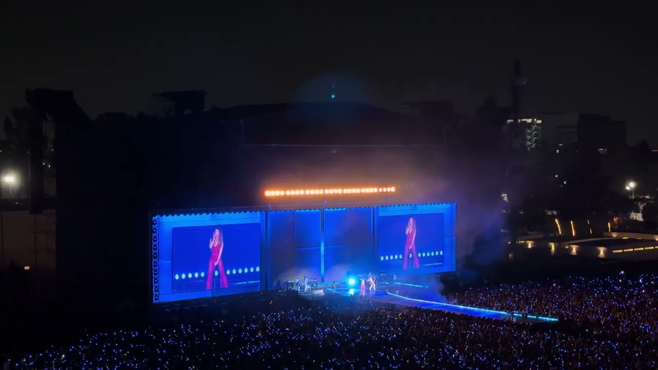 🕊️ Shakira en vivo – Pies Descalzos, Sueños Blancos en CDMX | Concierto 2025 🎶✨