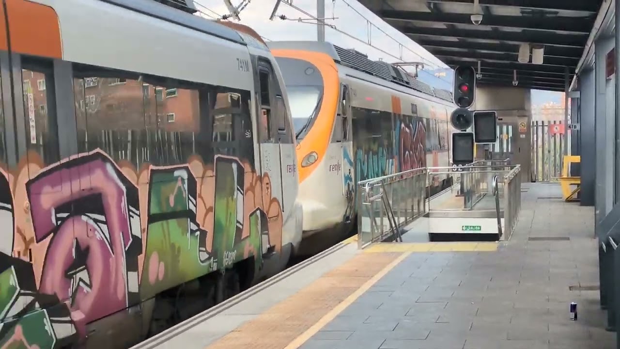 CIVIA UT 465 SALIENDO DE BELLVITGE DESTINO SANT CELONI 🧡🫡