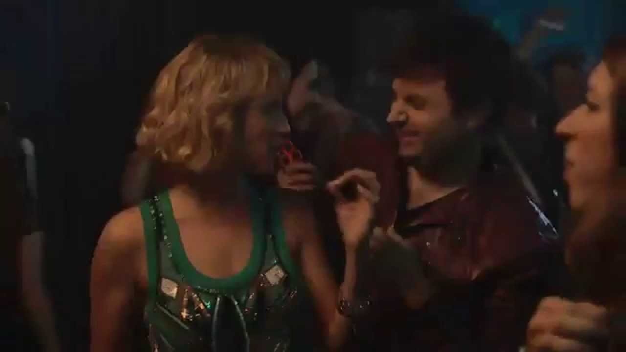 Guapas - La extraña forma de emborracharse de Lorena y Mey