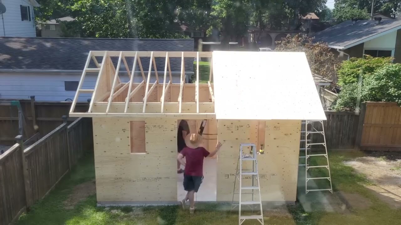 COME COSTRUIRE UNA CASETTA DA GIARDINO (DALL'INIZIO ALLA FINE)