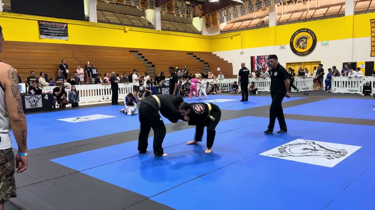 Triple Crown Hawaii. Teen girls match