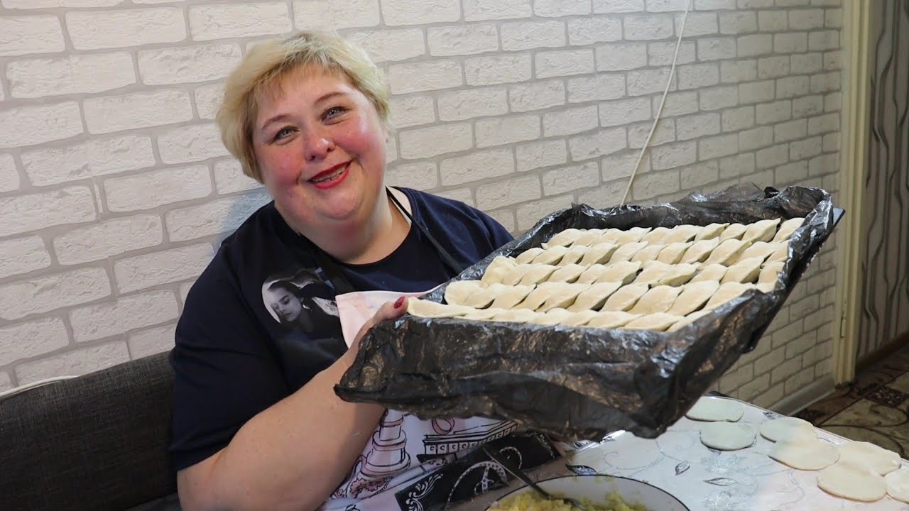 Вареники с сырой картошкой. Простой грибной супчик.