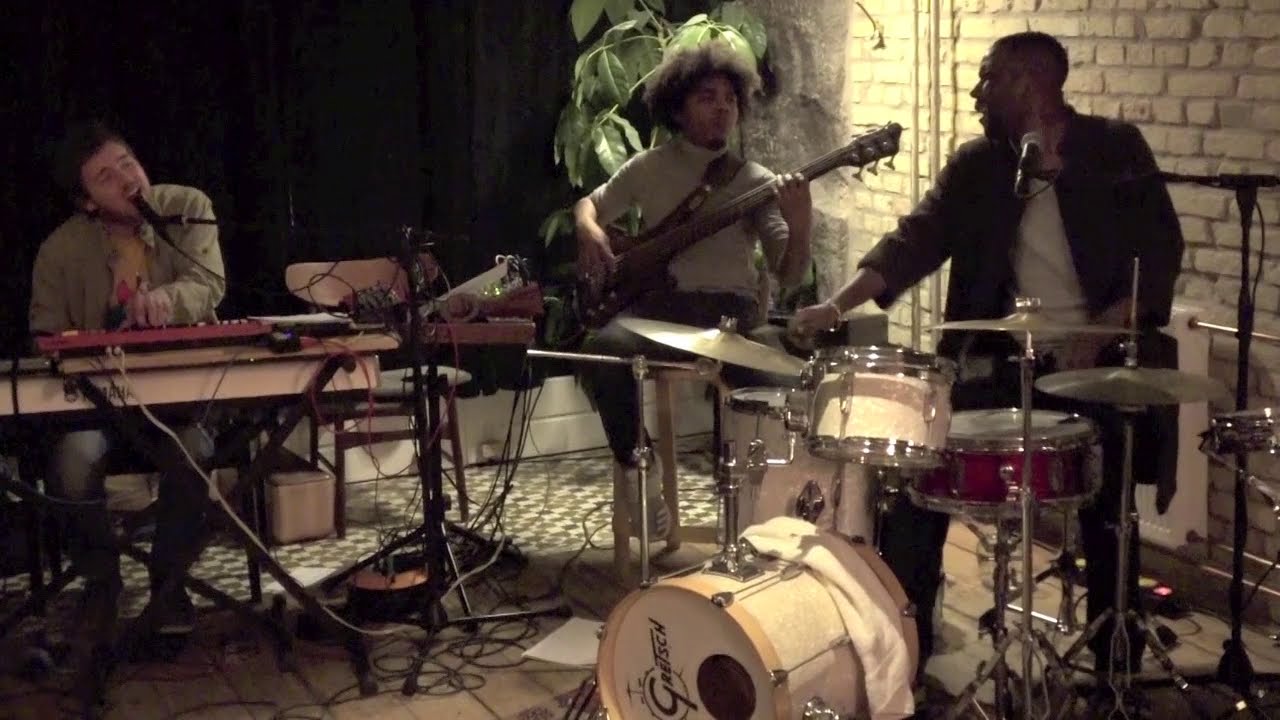 Tsunela - Come closer : Deodato Siquir - Trio - Live at Sorte Firkant - Copenhagen