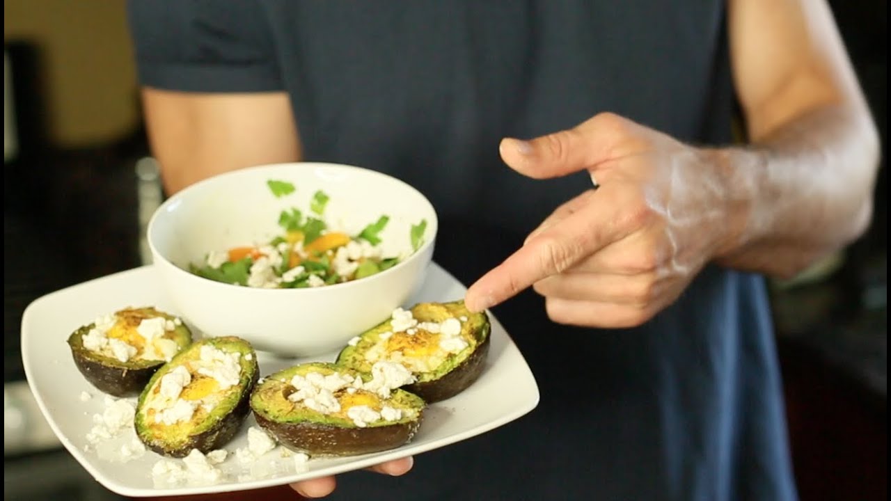 Healthy Breakfast Ideas | Baked Avocado Bowls